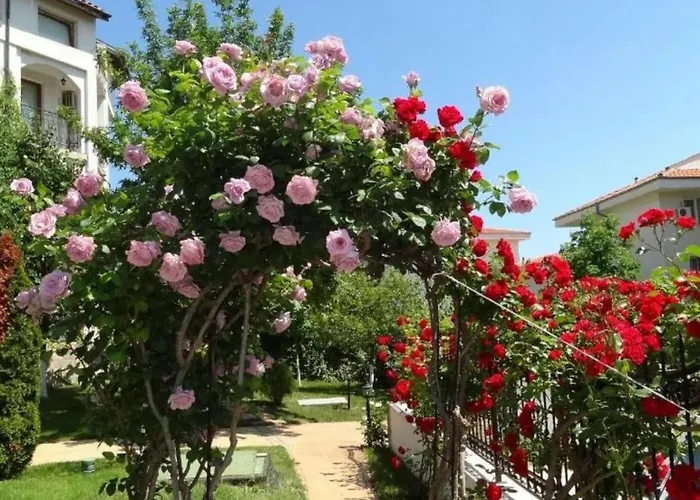 Sea Side With Balcony Διαμέρισμα Sveti Vlas